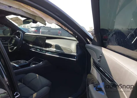 2024 BMW 740 I z USA, uszkodzony, nr VIN WBA23EH03RCR2A543